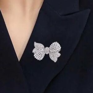New Pearl & Rhinestone Bow Brooch‎ Pin – Elegant Grandmacore Jewelry Gift Idea